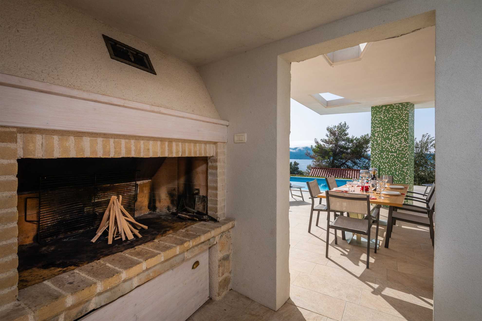 Villa Tela with Swimming Pool