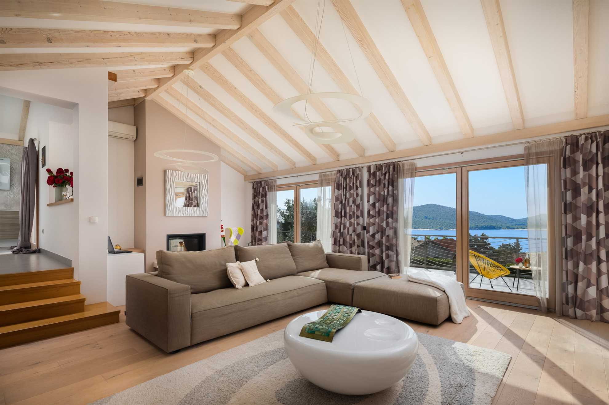 Villa Tela with Swimming Pool