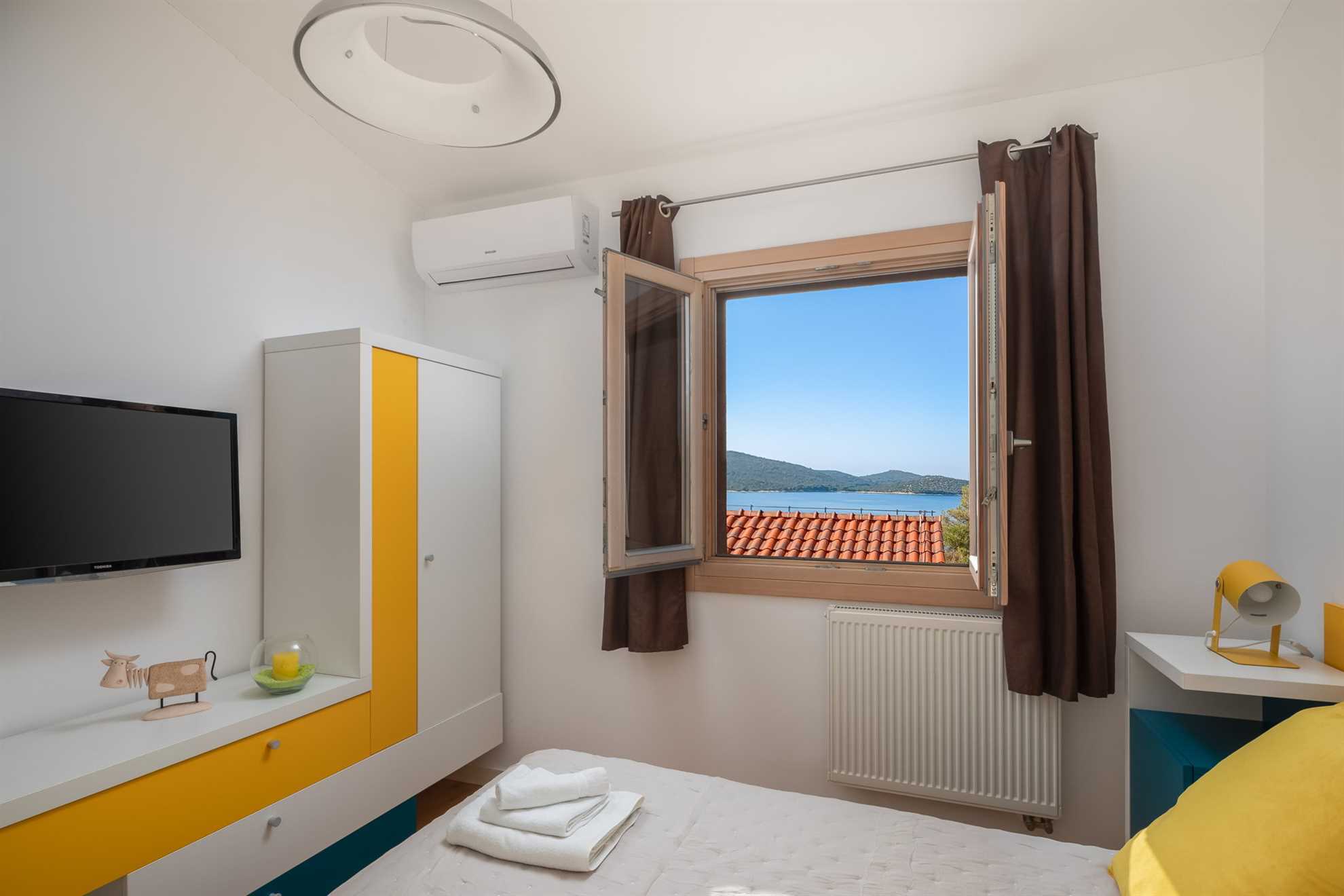 Villa Tela with Swimming Pool