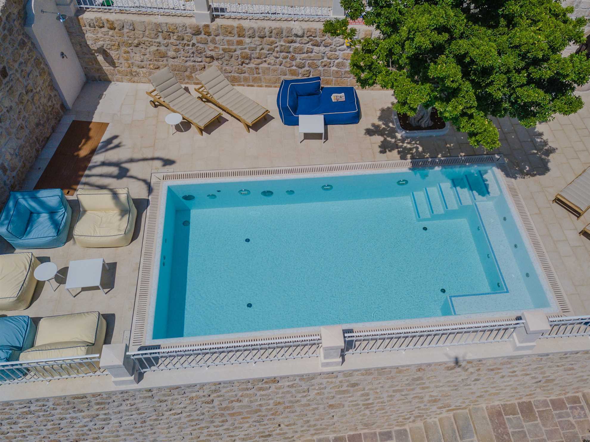 Villa Empress with Heated Pool