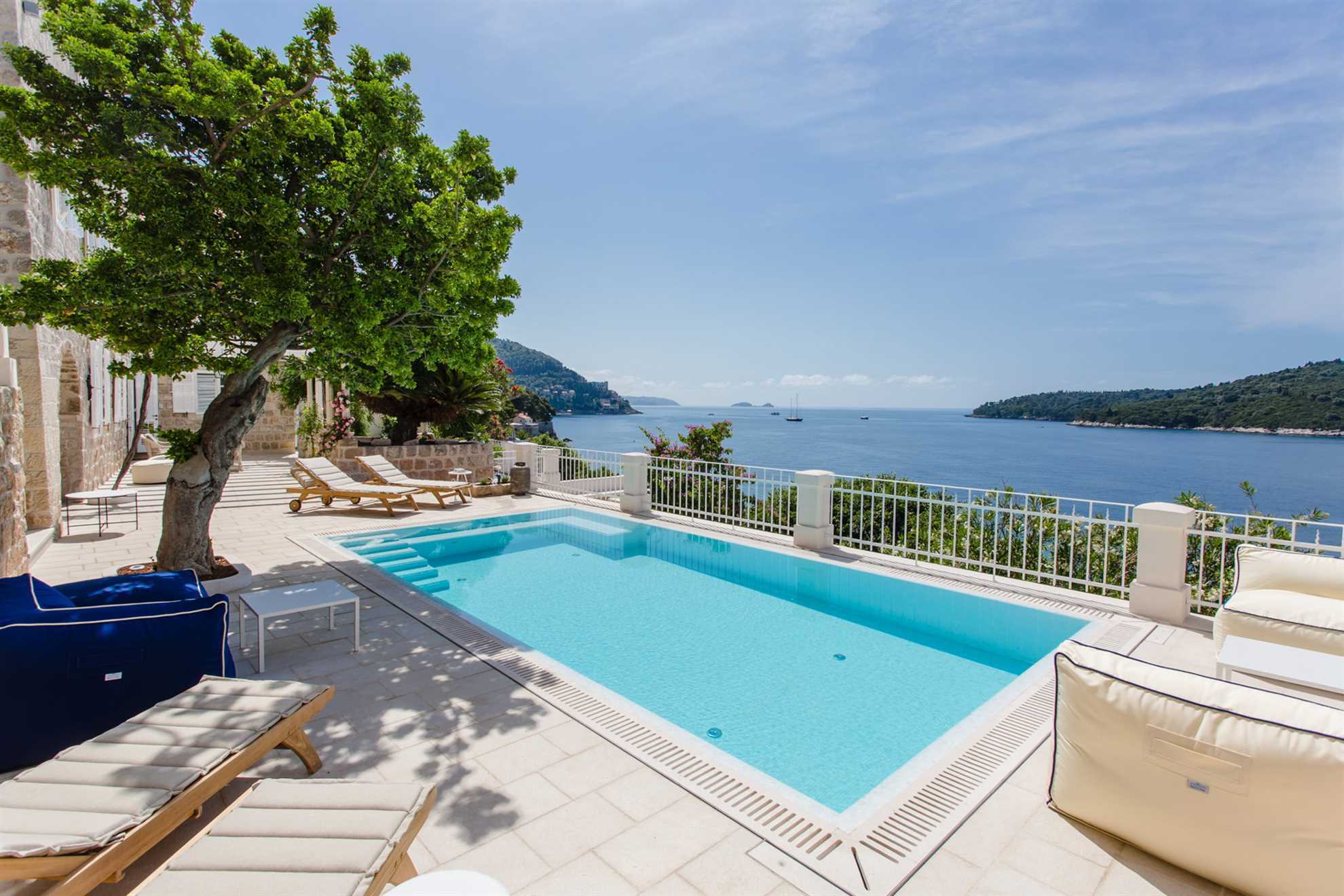 Villa Empress with Heated Pool