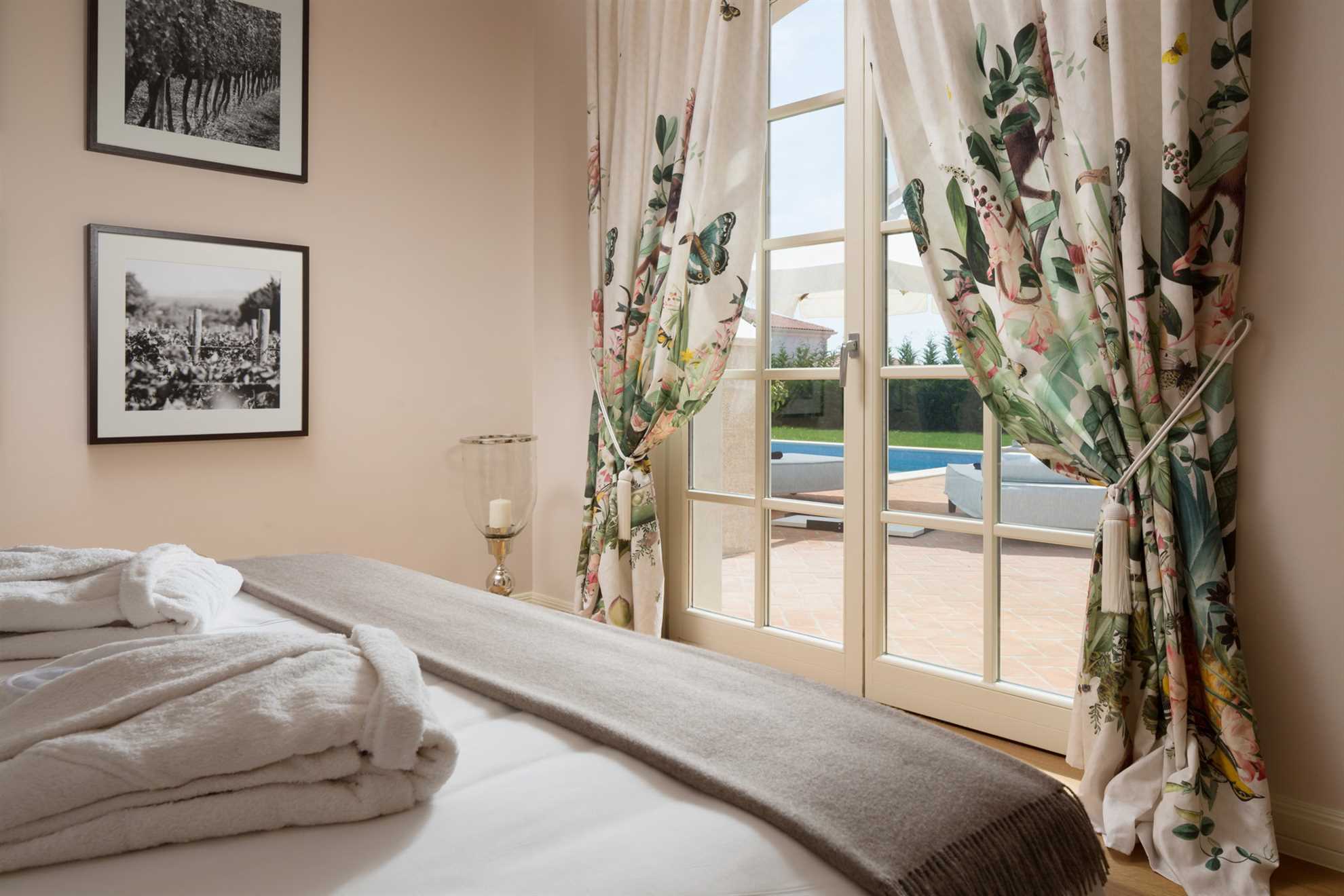 Villa Palazzo di Hermitage with Pool
