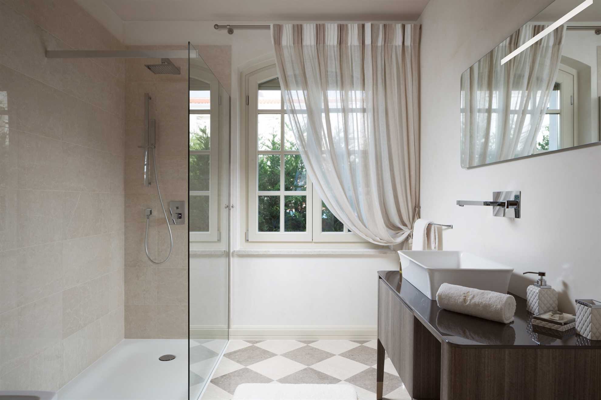 Villa Palazzo di Hermitage with Pool