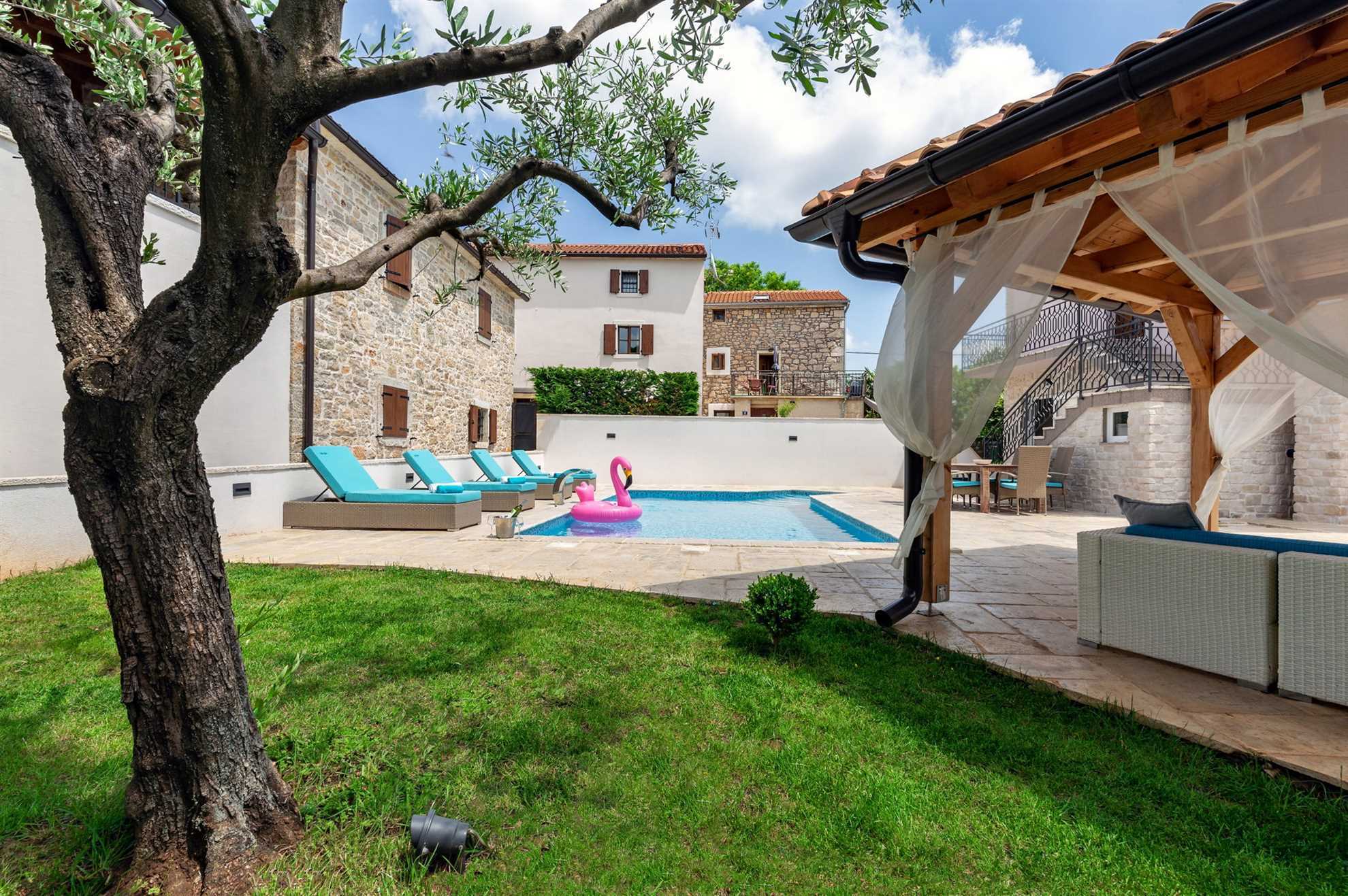 Villa Destiny with Pool