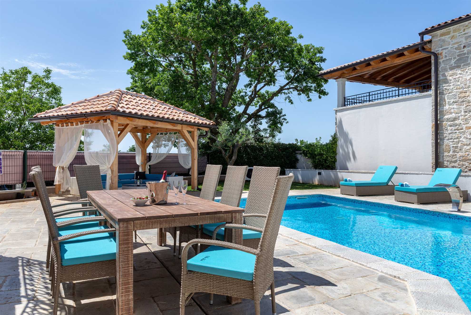 Villa Destiny with Pool