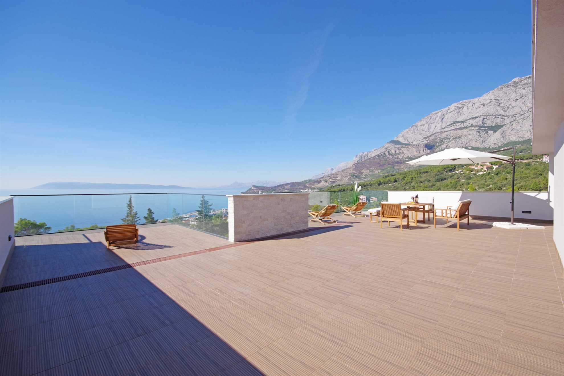 Villa Vert with Heated Pool