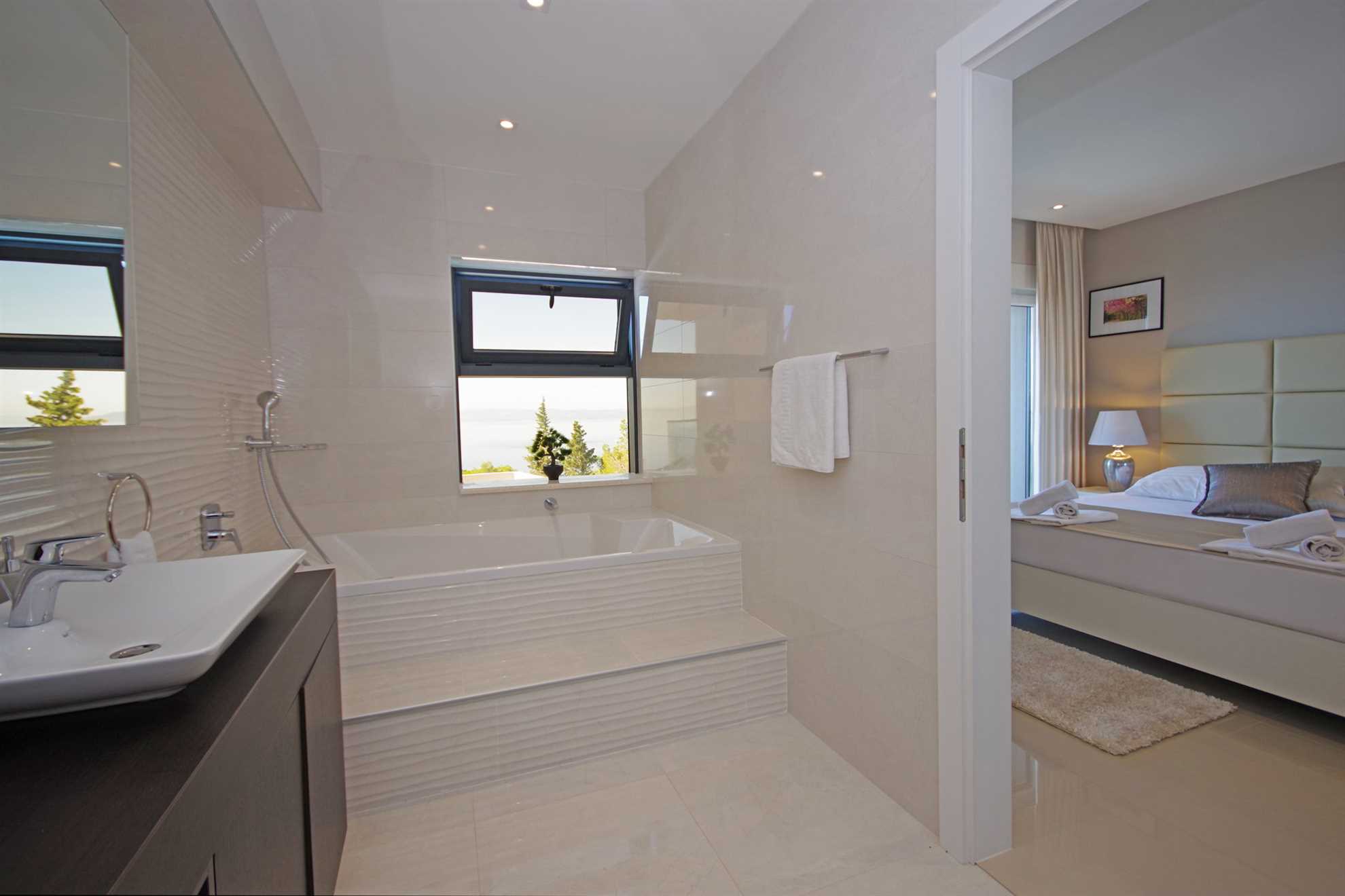 Villa Vert with Heated Pool