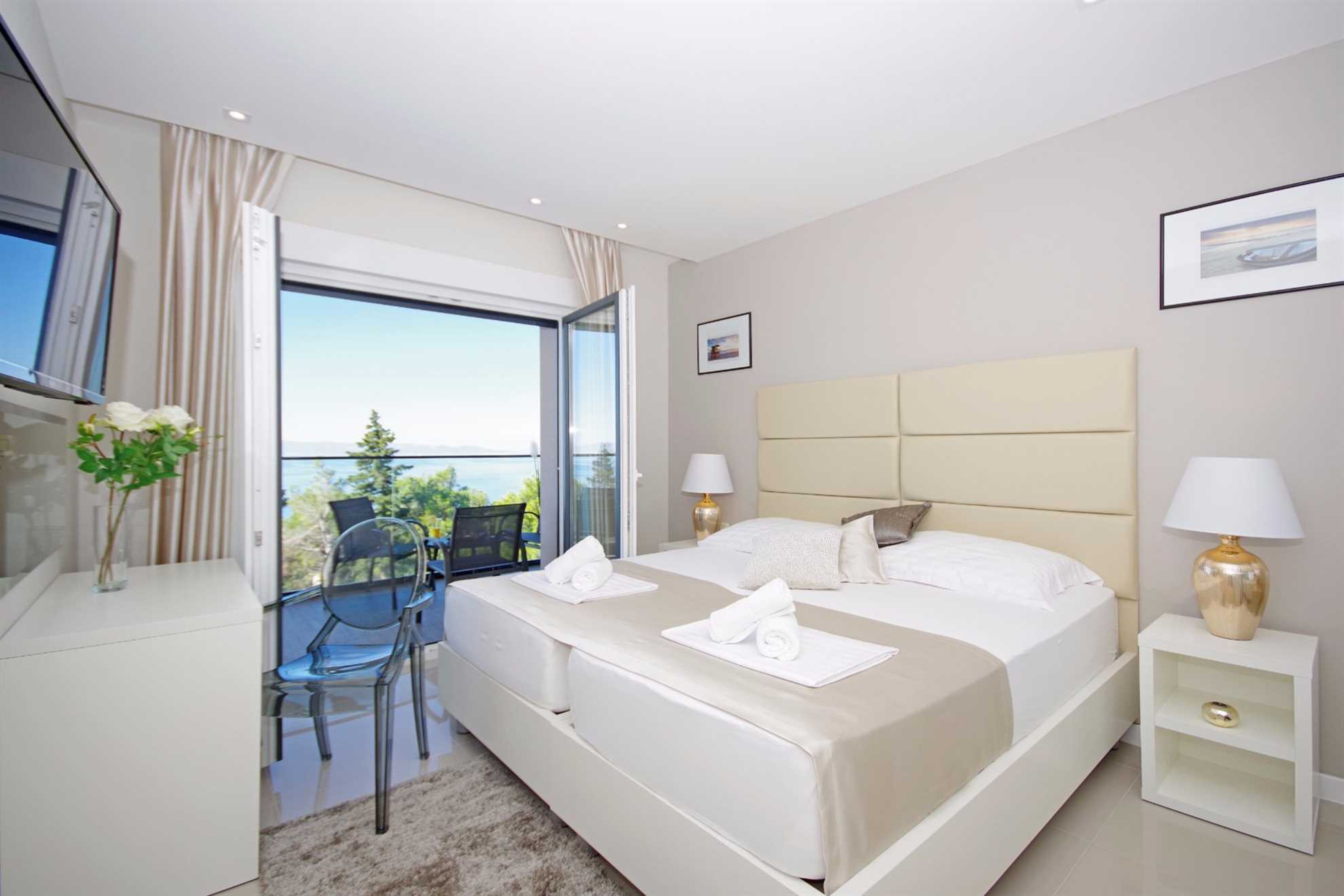 Villa Vert with Heated Pool