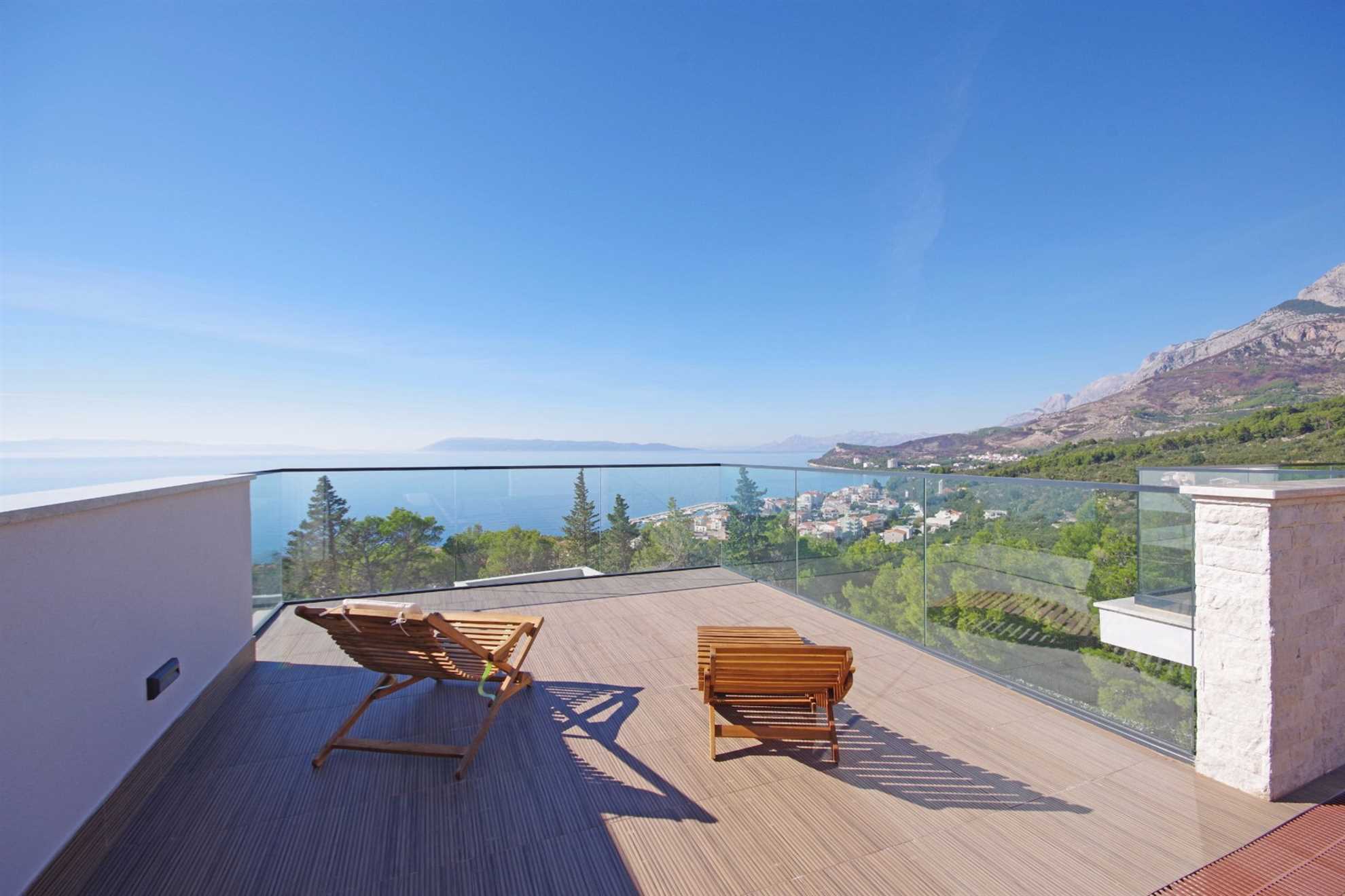 Villa Vert with Heated Pool