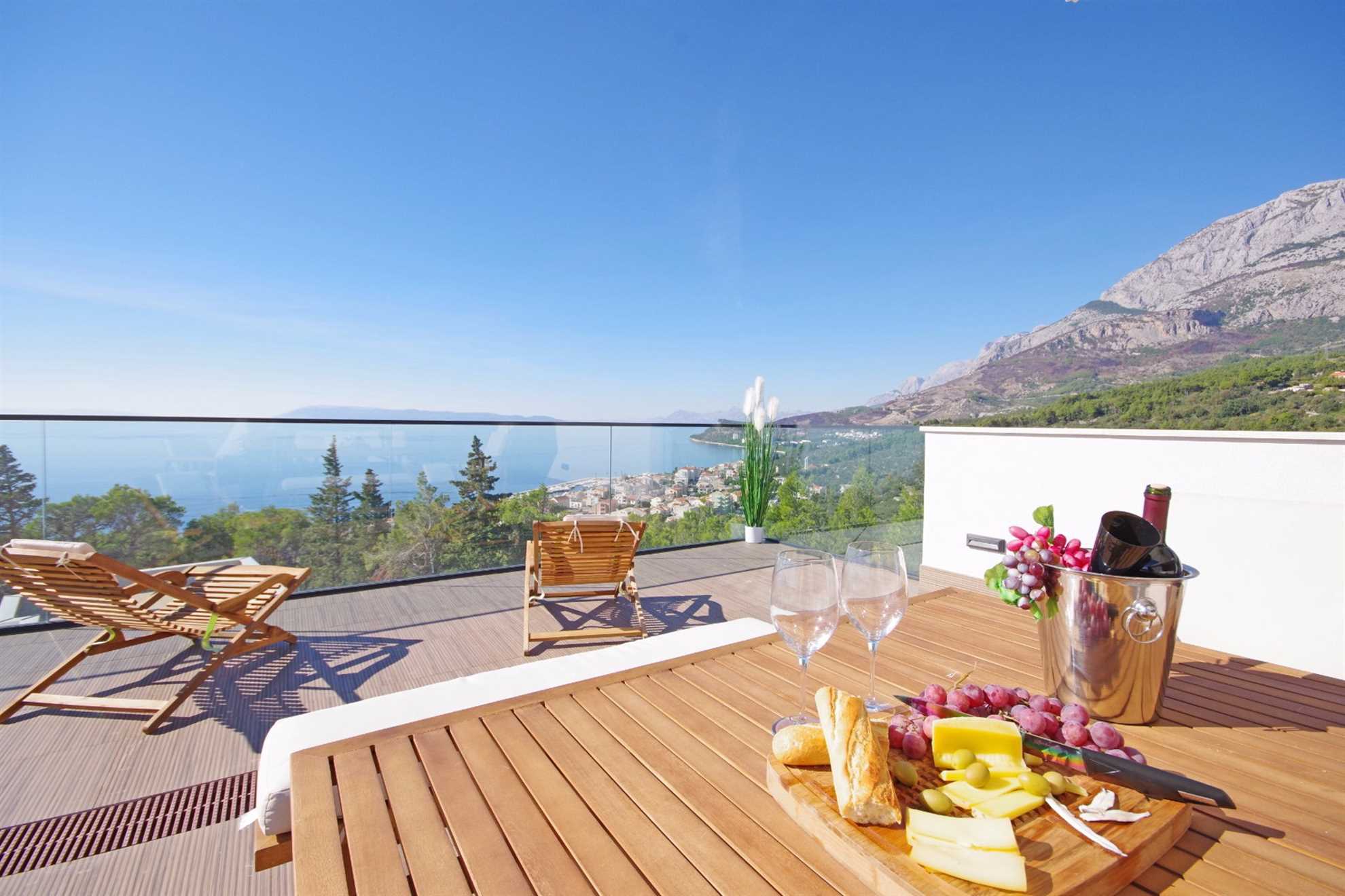 Villa Vert with Heated Pool
