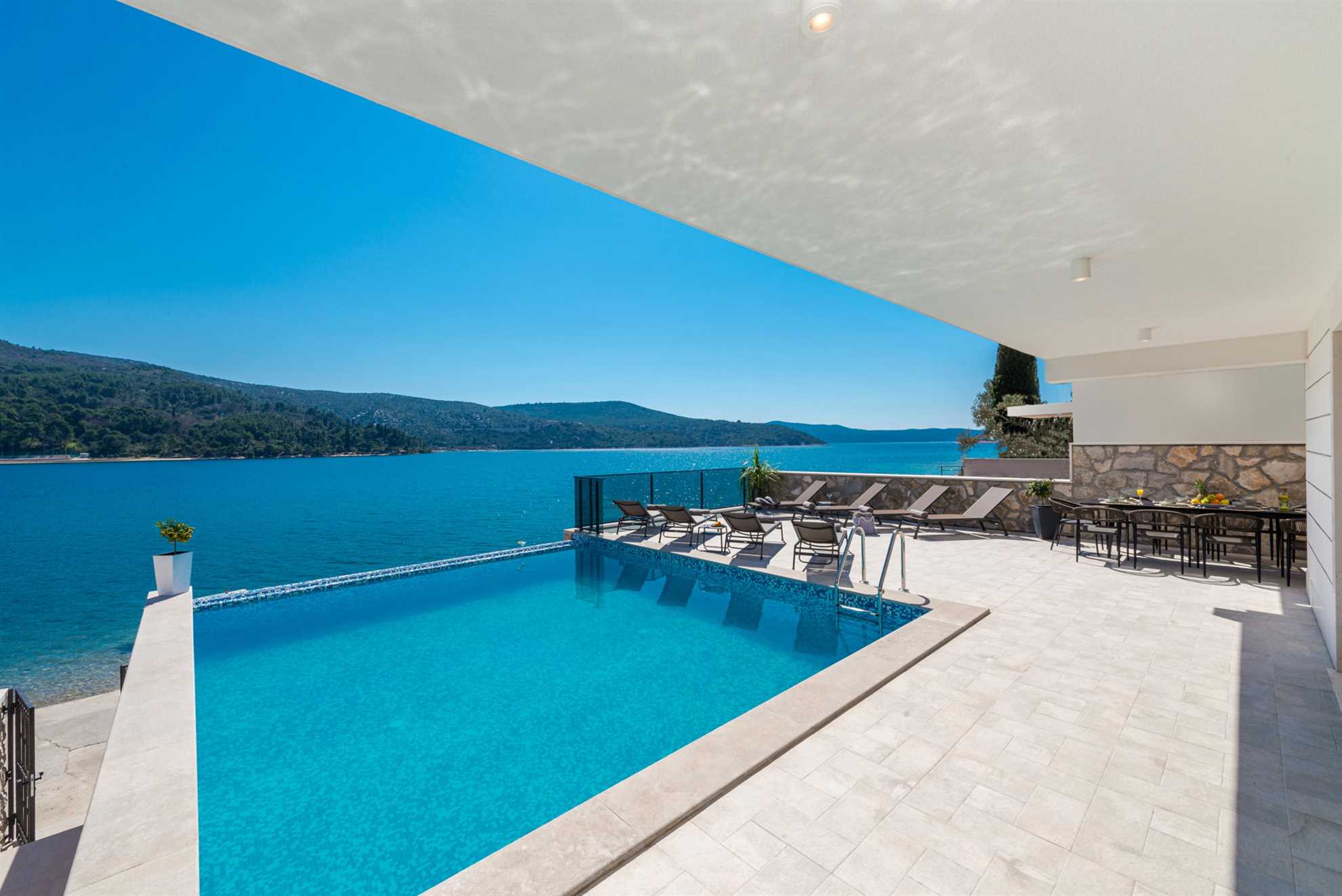 Beachfront Villa Absoluta with Pool