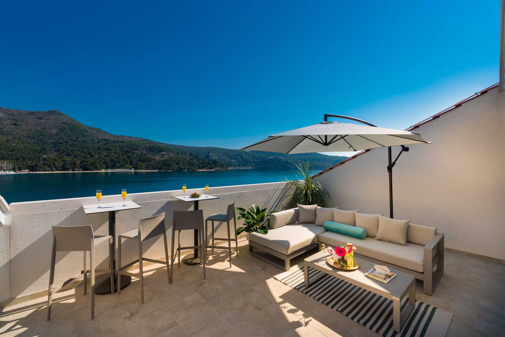 Beachfront Villa Suprema with Pool