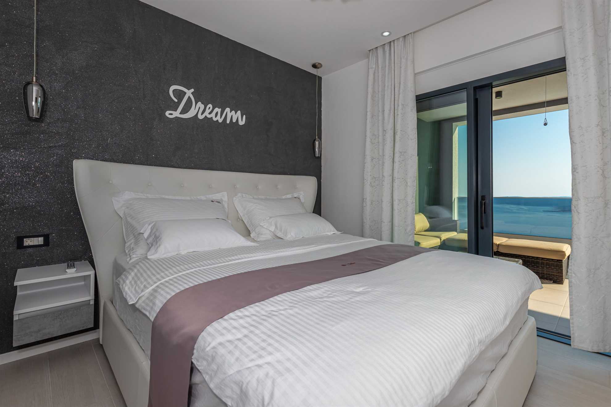 Luxury Villa Cesarea with Pool