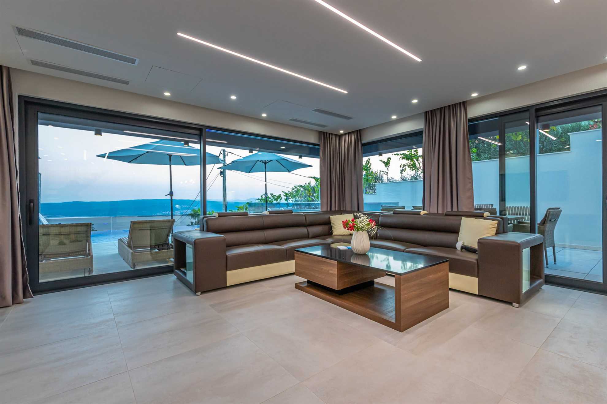 Luxury Villa Cesarea with Pool