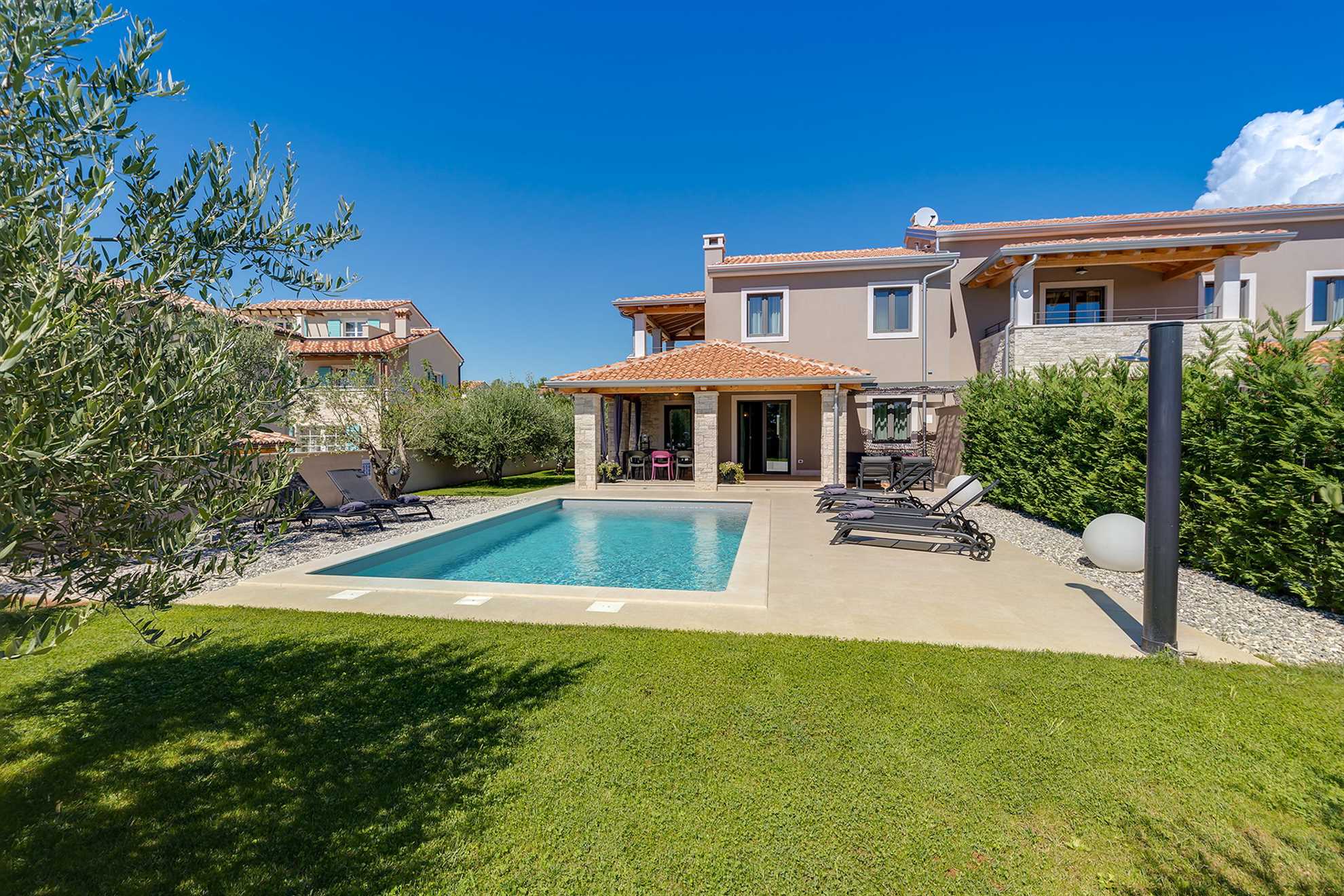 Villa Lyan with Swimming Pool