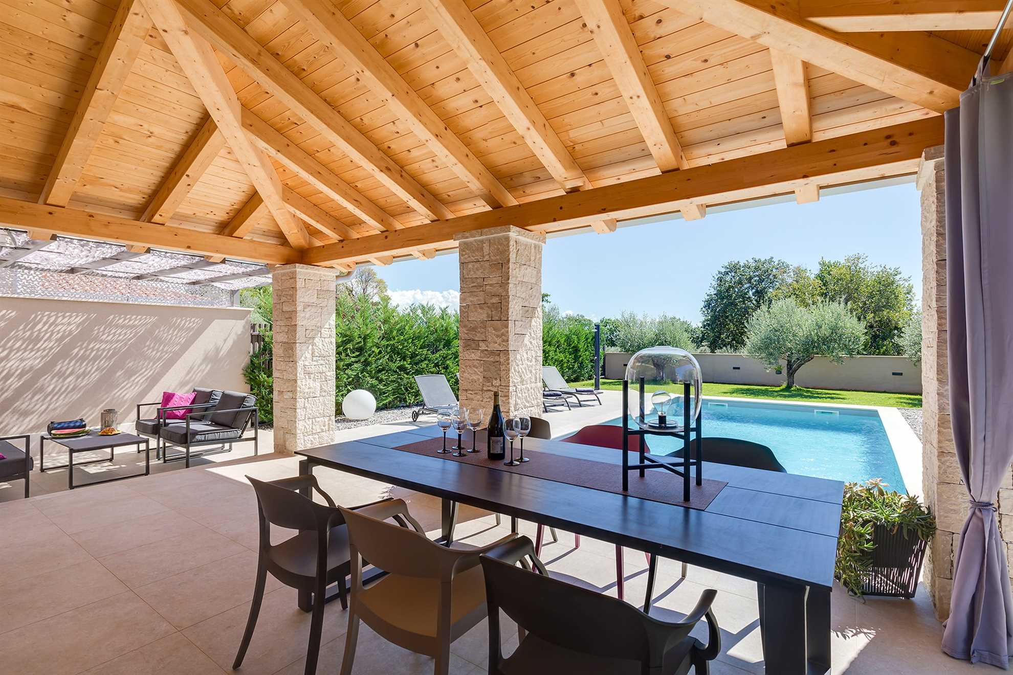 Villa Lyan with Swimming Pool