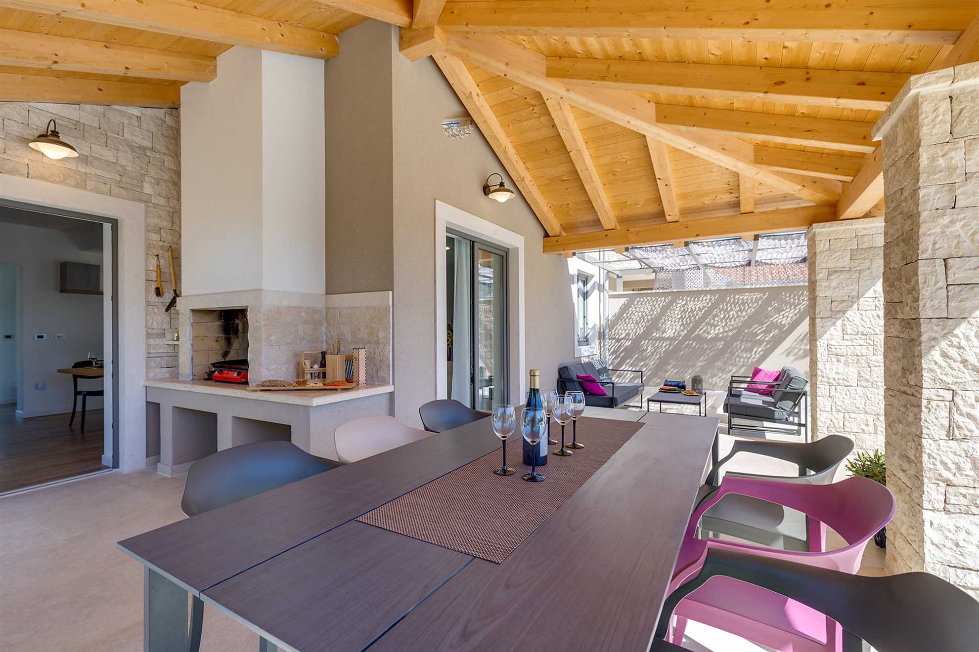 Villa Lyan with Swimming Pool