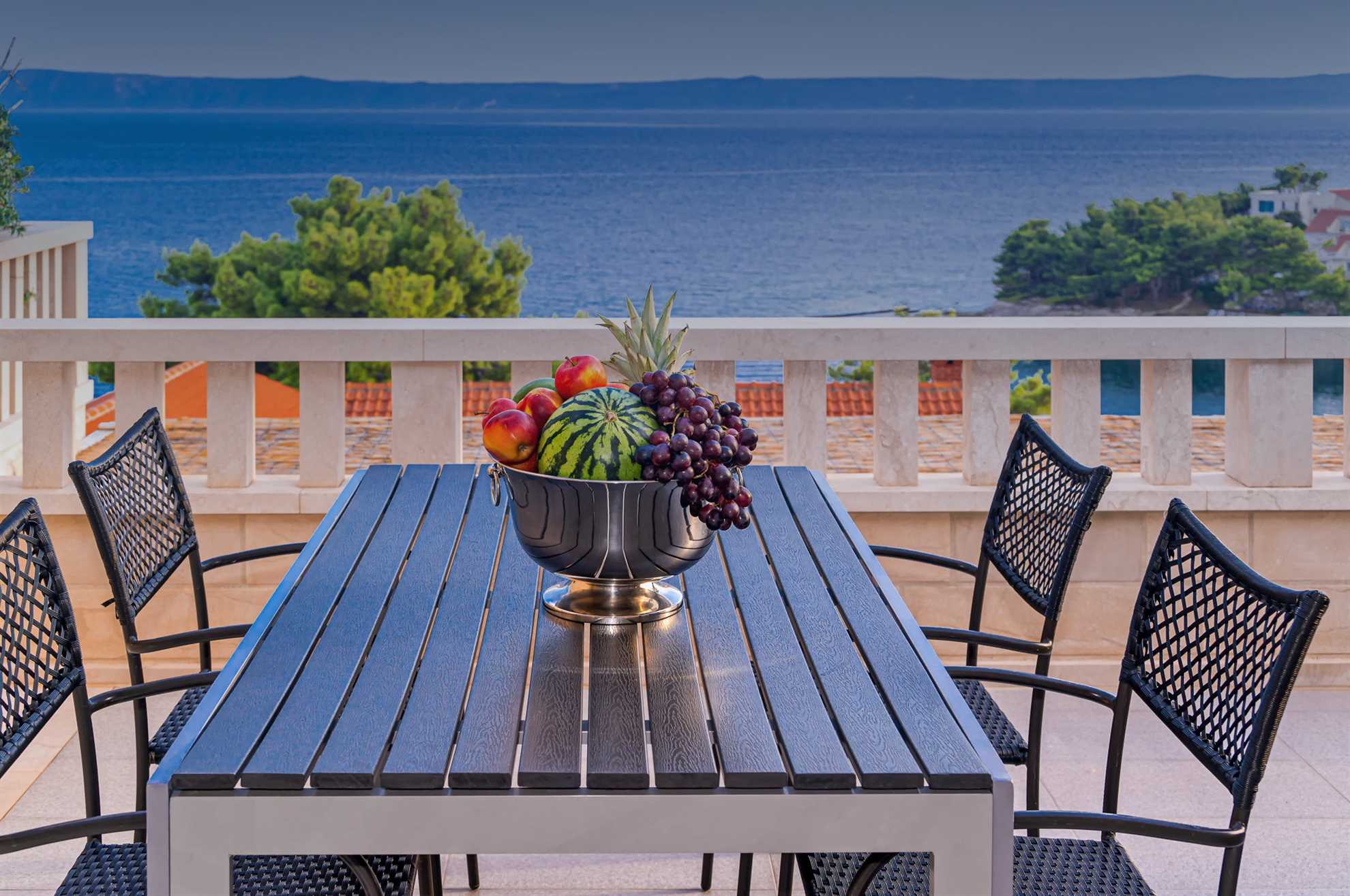 Villa Maritime with Infinity Pool