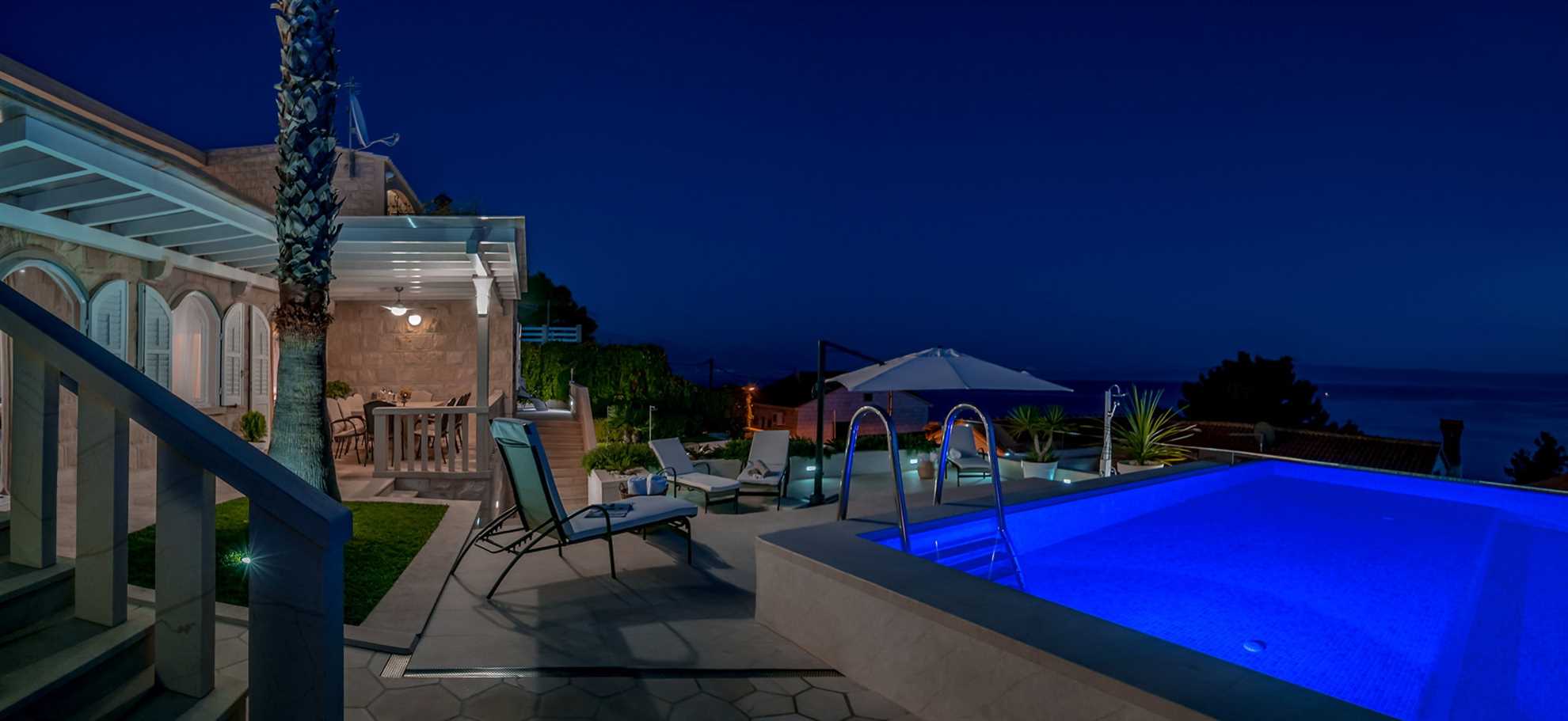 Villa Maritime with Infinity Pool