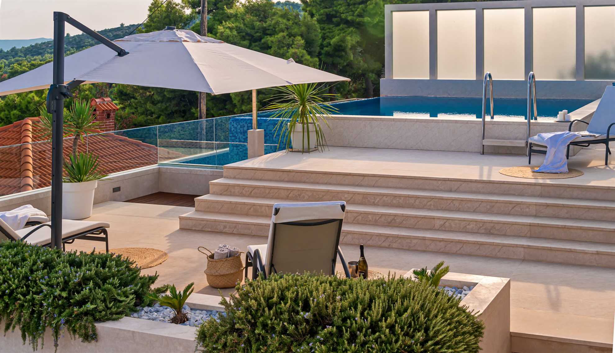 Villa Maritime with Infinity Pool