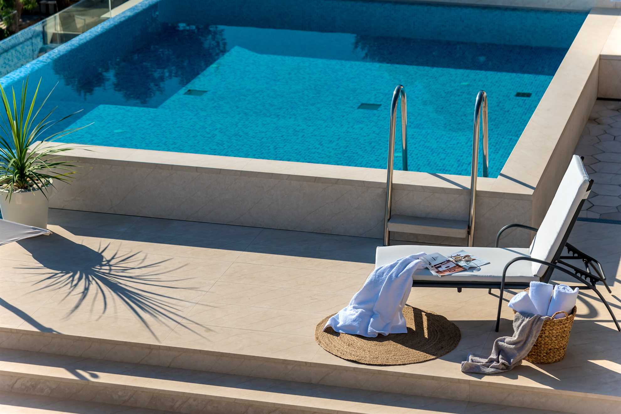 Villa Maritime with Infinity Pool