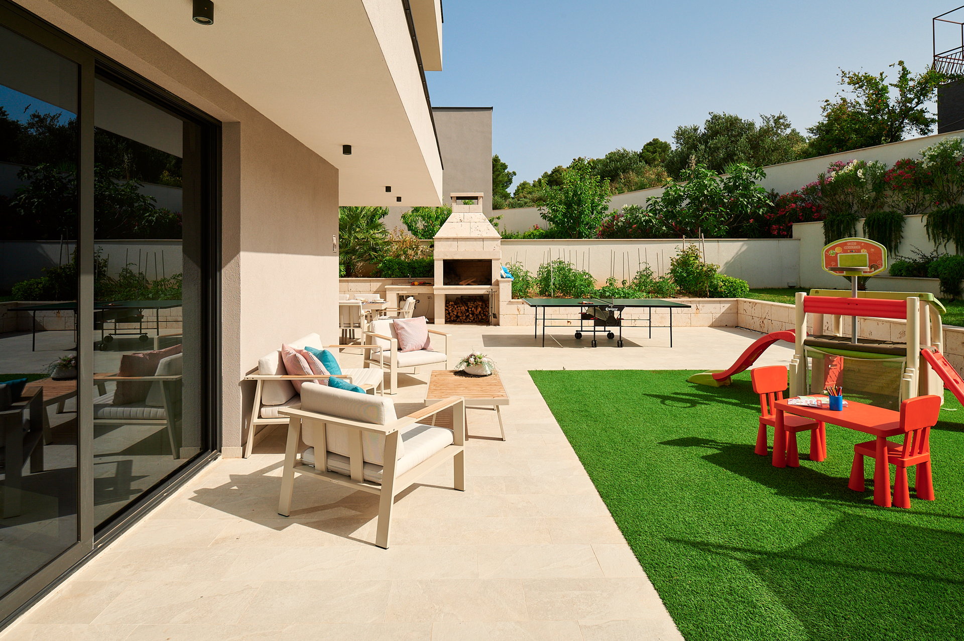 Luxury Villa Posh Cherry with Pool