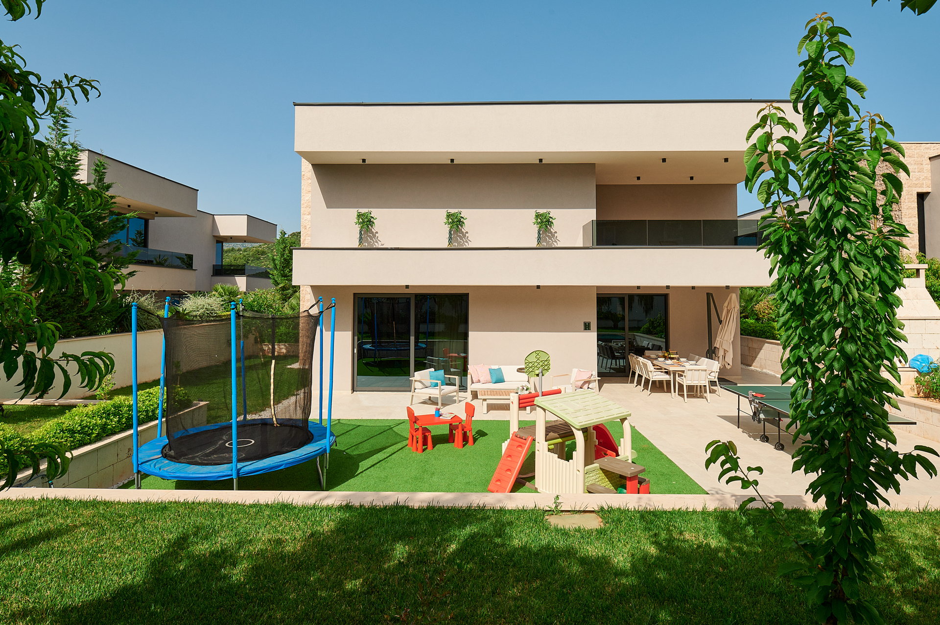 Luxury Villa Posh Cherry with Pool