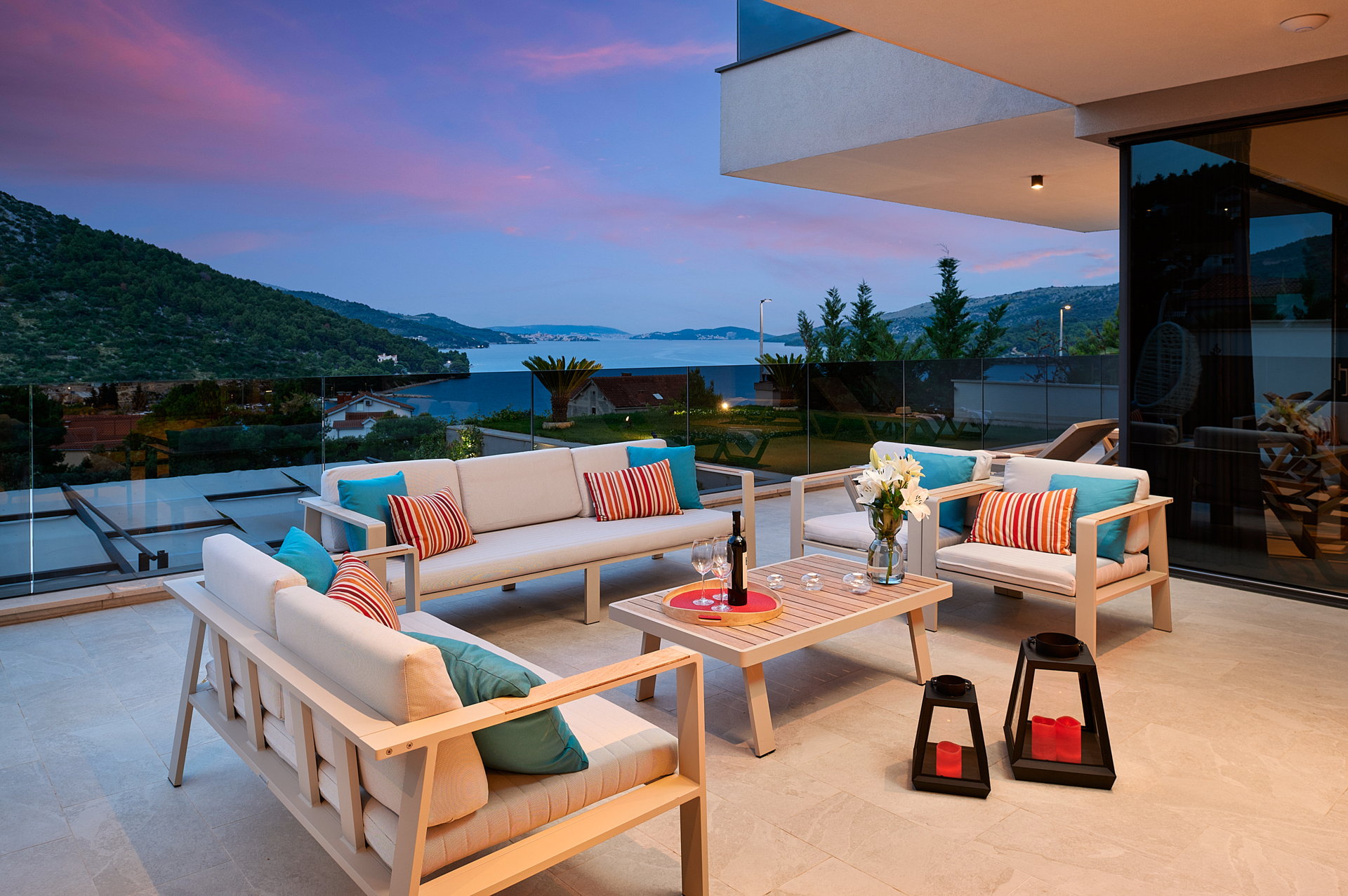 Luxury Villa Posh Cherry with Pool