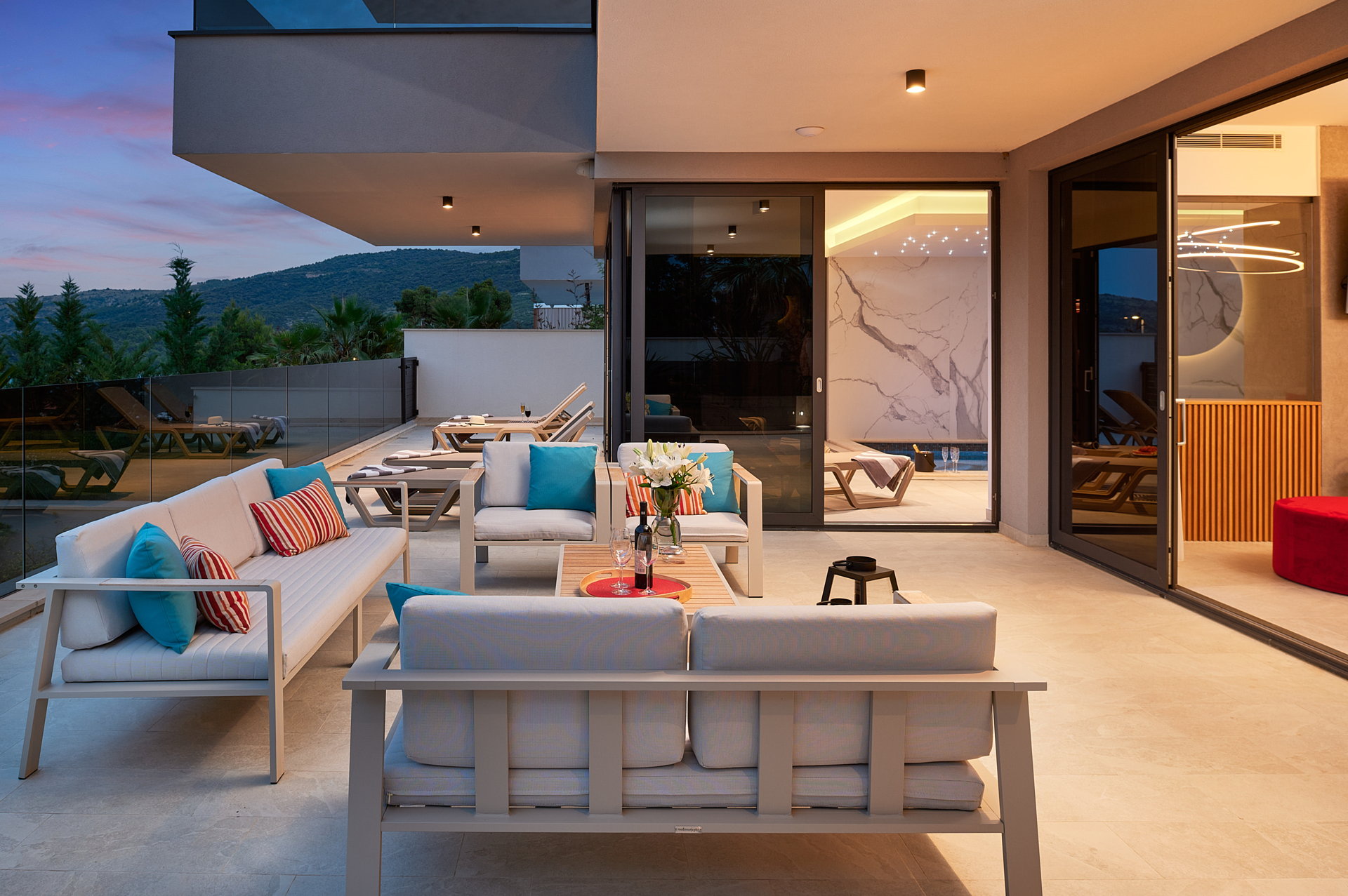 Luxury Villa Posh Cherry with Pool