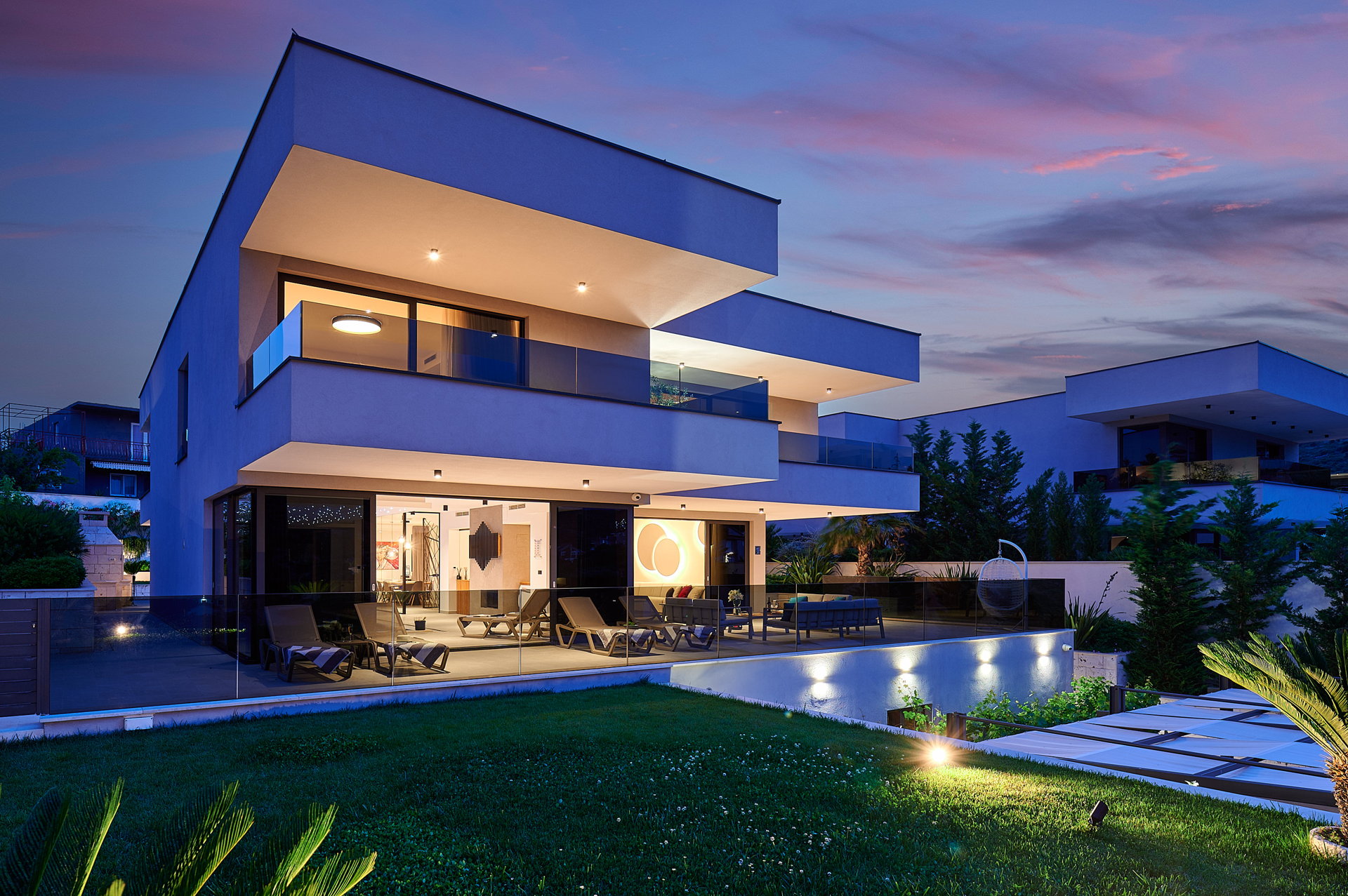 Luxury Villa Posh Cherry with Pool