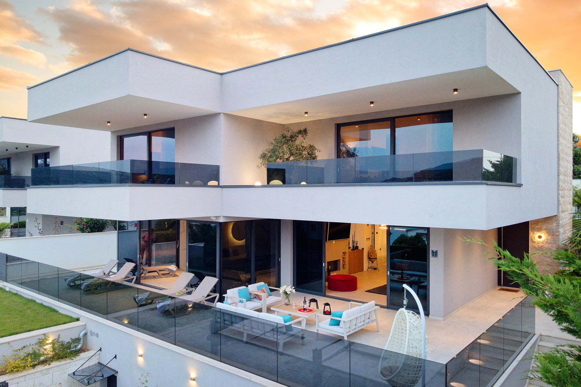 Luxury Villa Posh Cherry with Pool