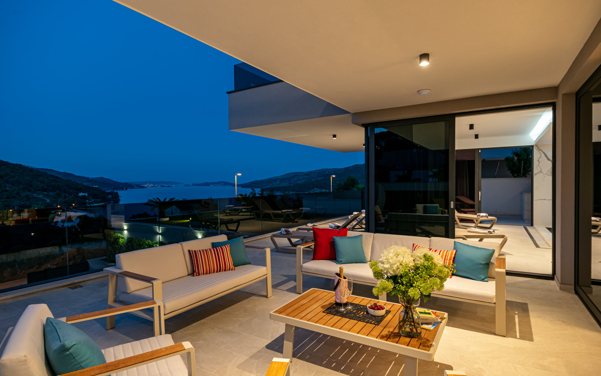 Luxury Villa Posh Cherry with Pool