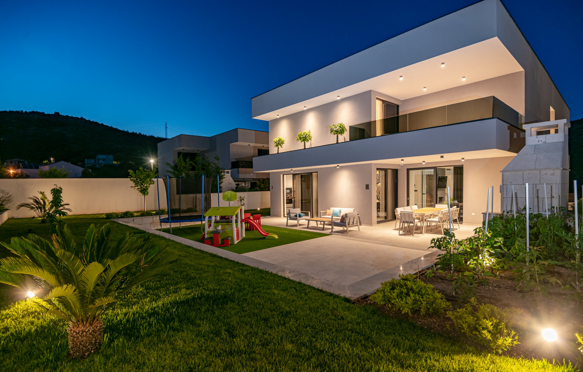 Luxury Villa Posh Cherry with Pool
