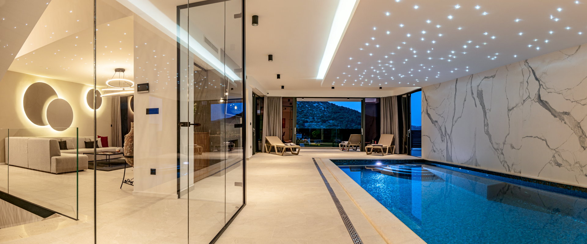 Luxury Villa Posh Cherry with Pool