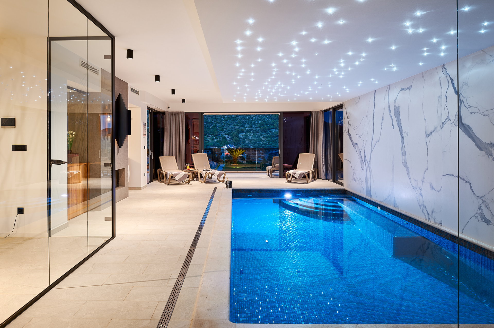 Luxury Villa Posh Cherry with Pool