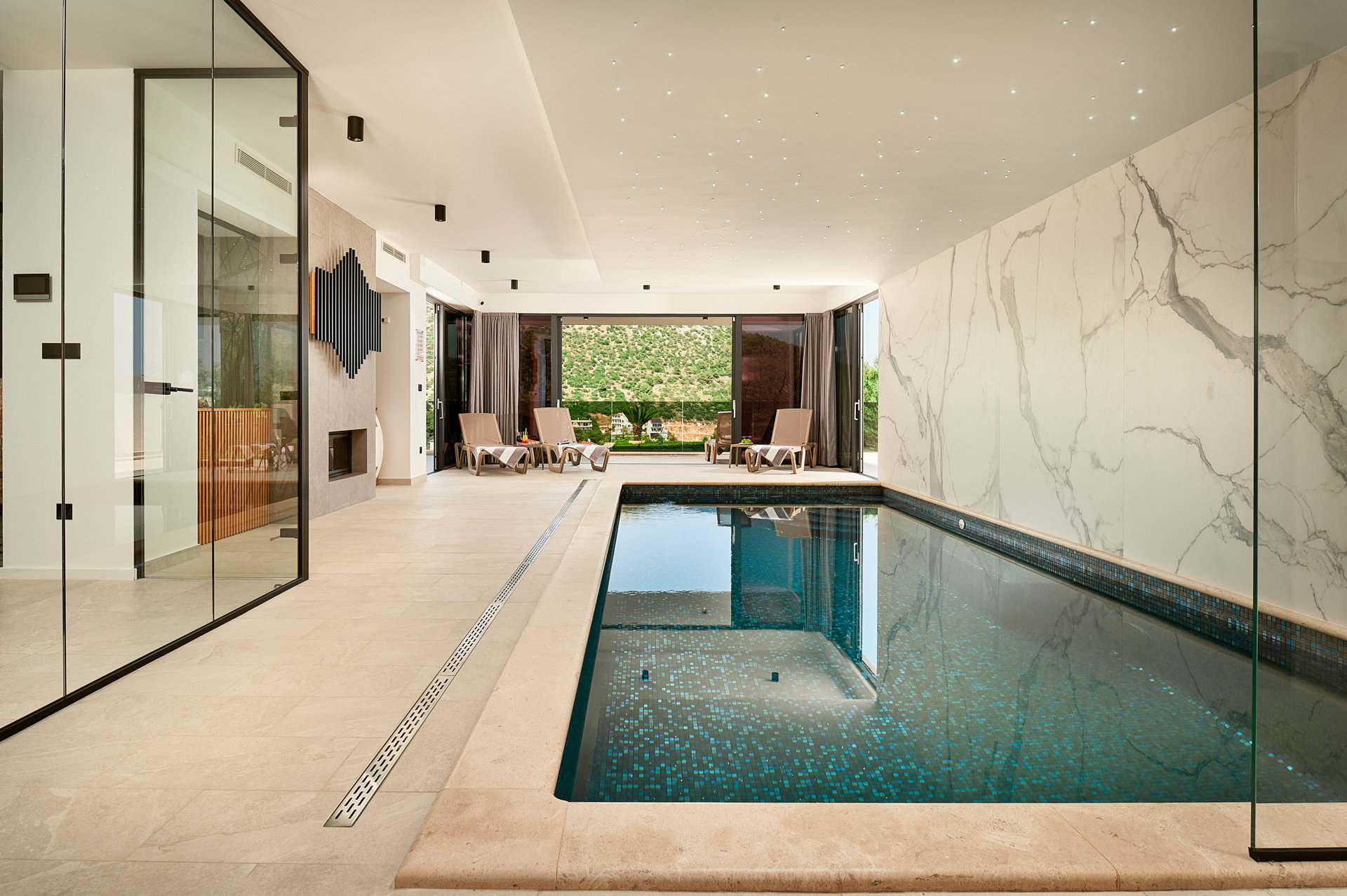 Luxury Villa Posh Cherry with Pool
