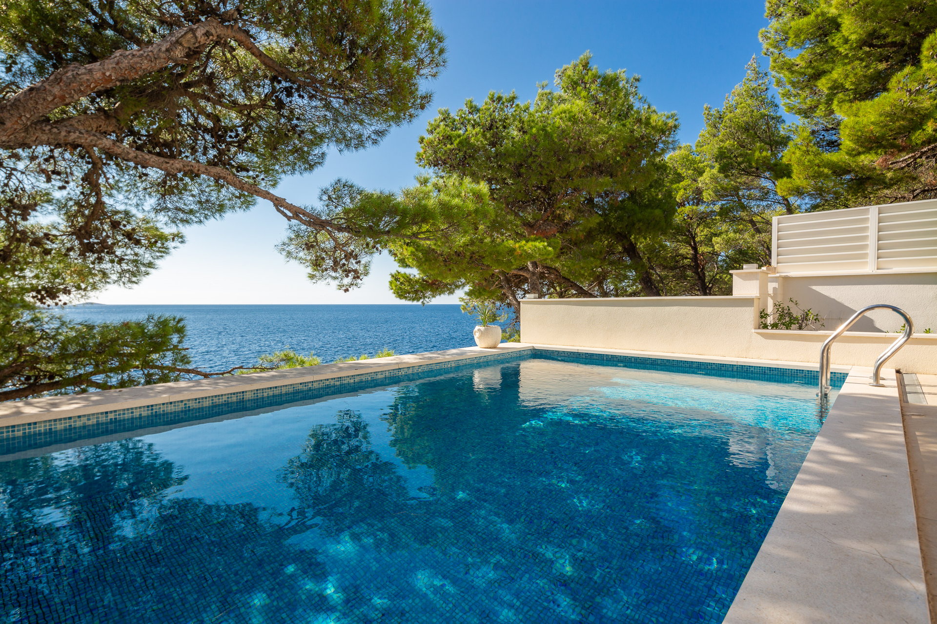 Beachfront Villa Allegria with Pool