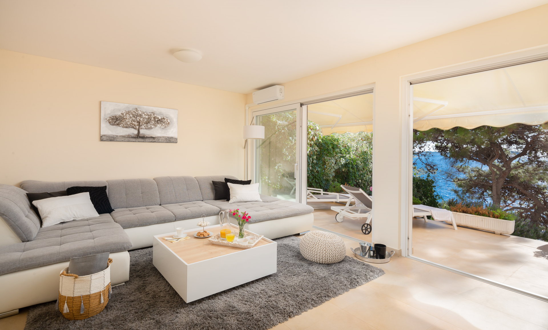 Beachfront Villa Allegria with Pool