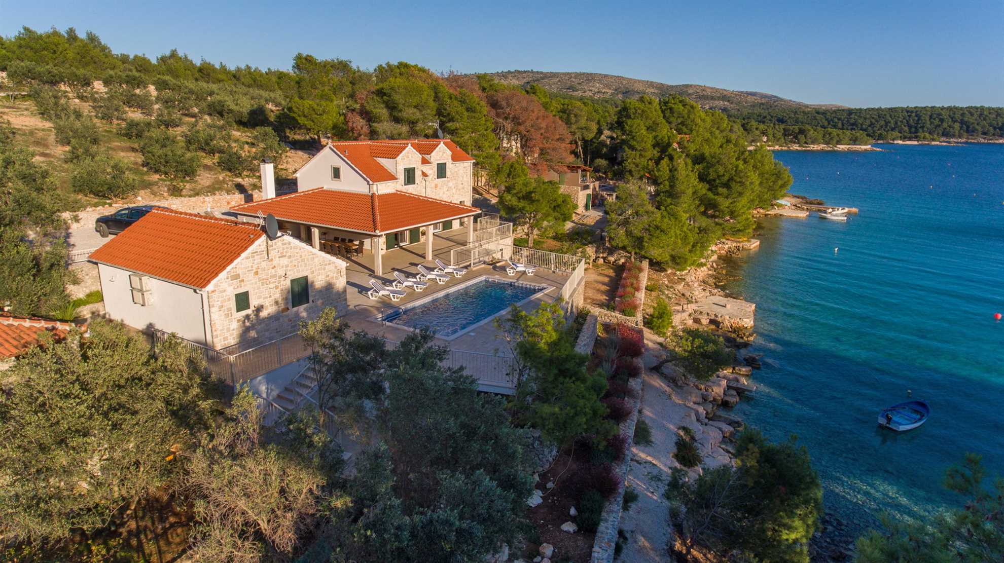 Villa Island Star with Pool