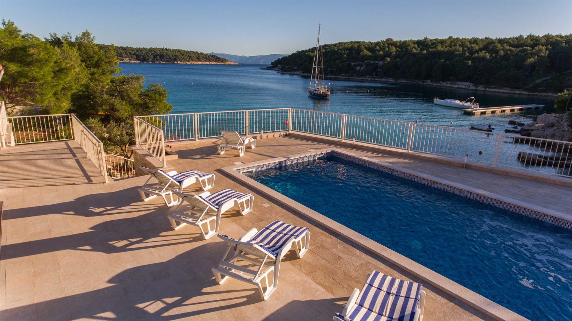 Villa Island Star with Pool