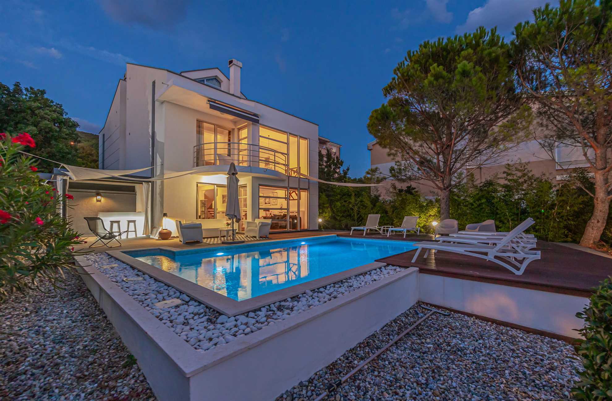 Luxury Villa Duchess with Pool