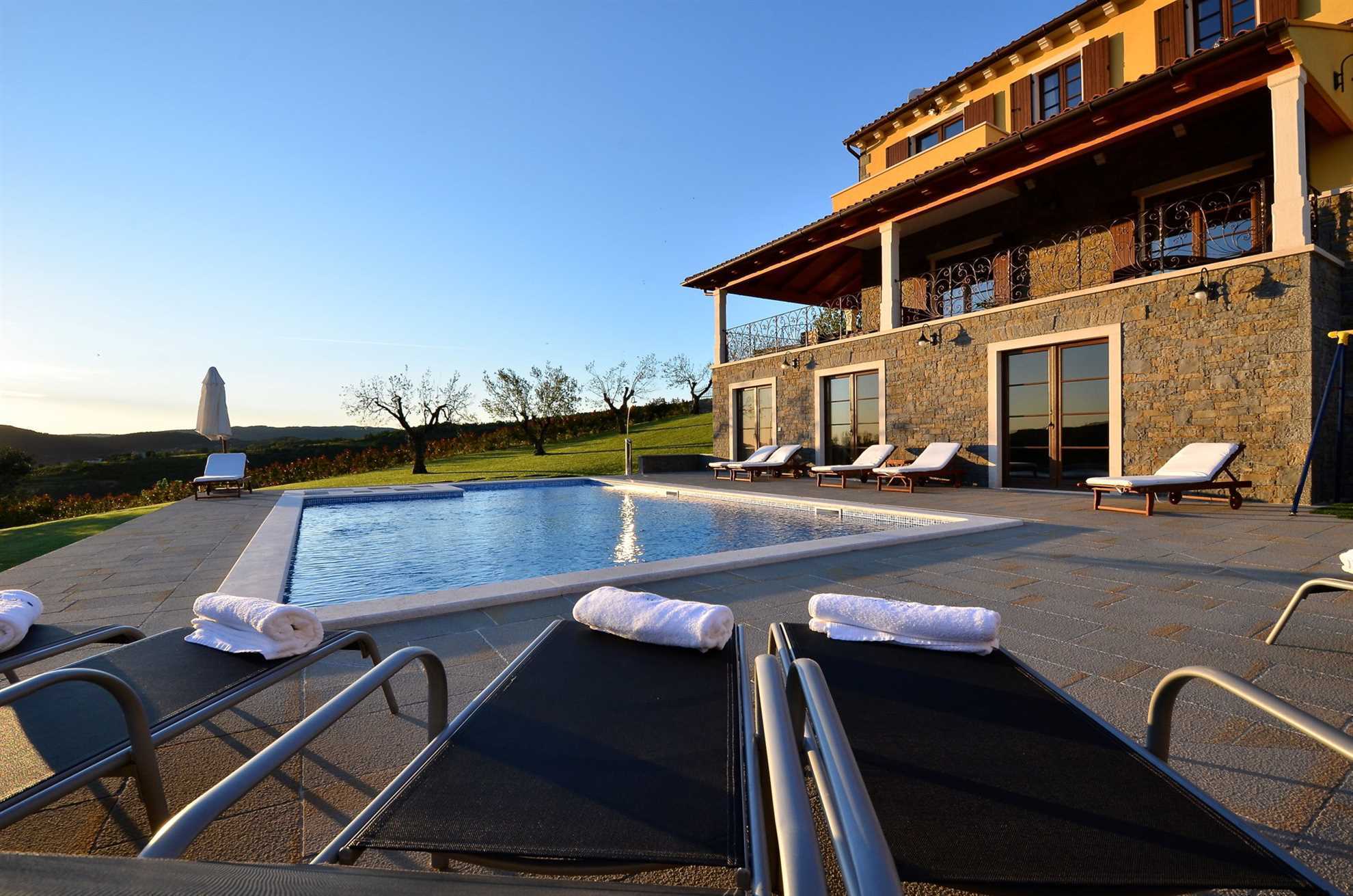 Villa Master with Pool