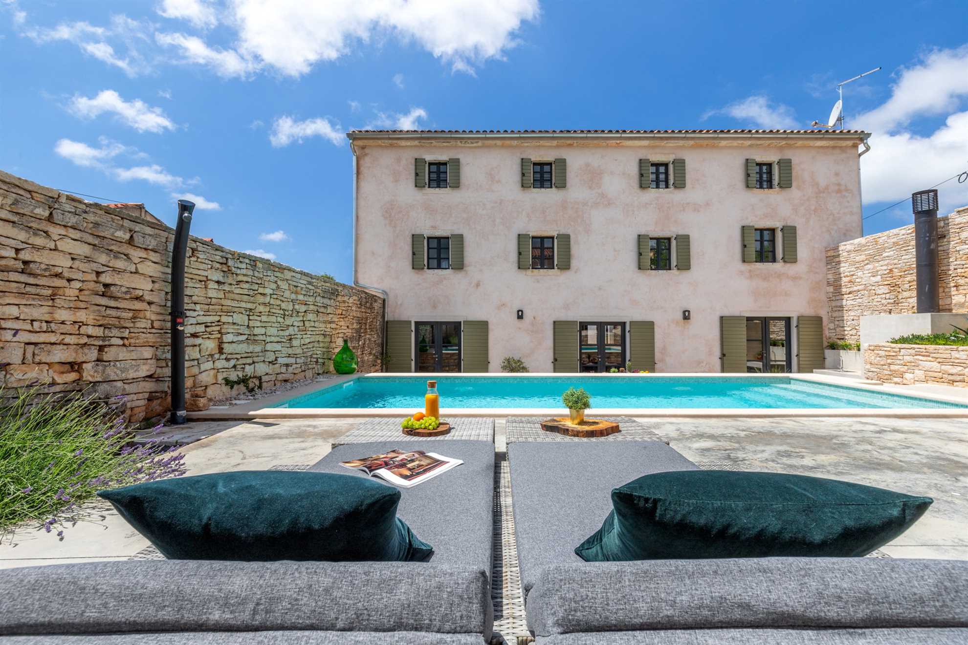 Villa Ferna with Pool