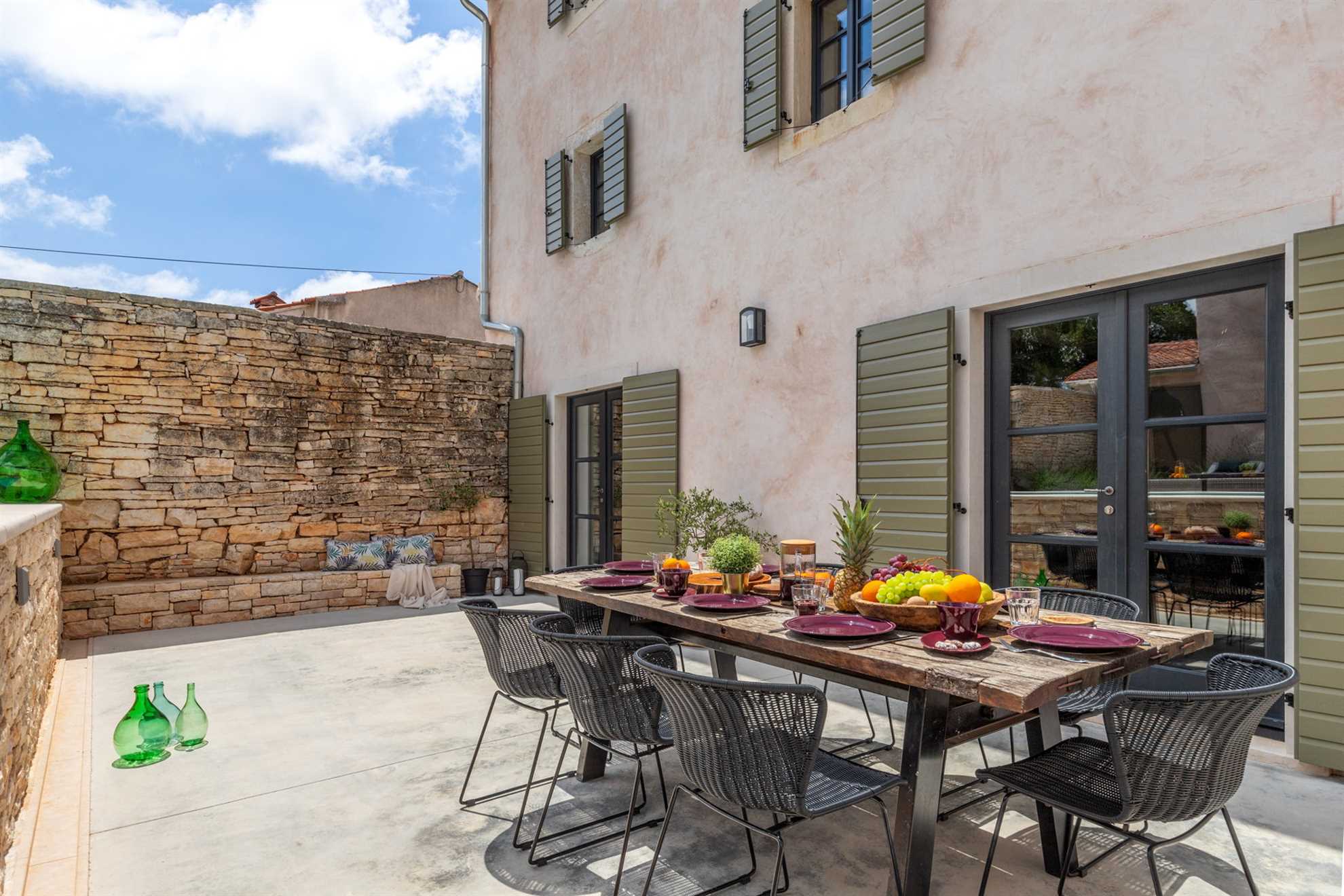 Villa Ferna with Pool