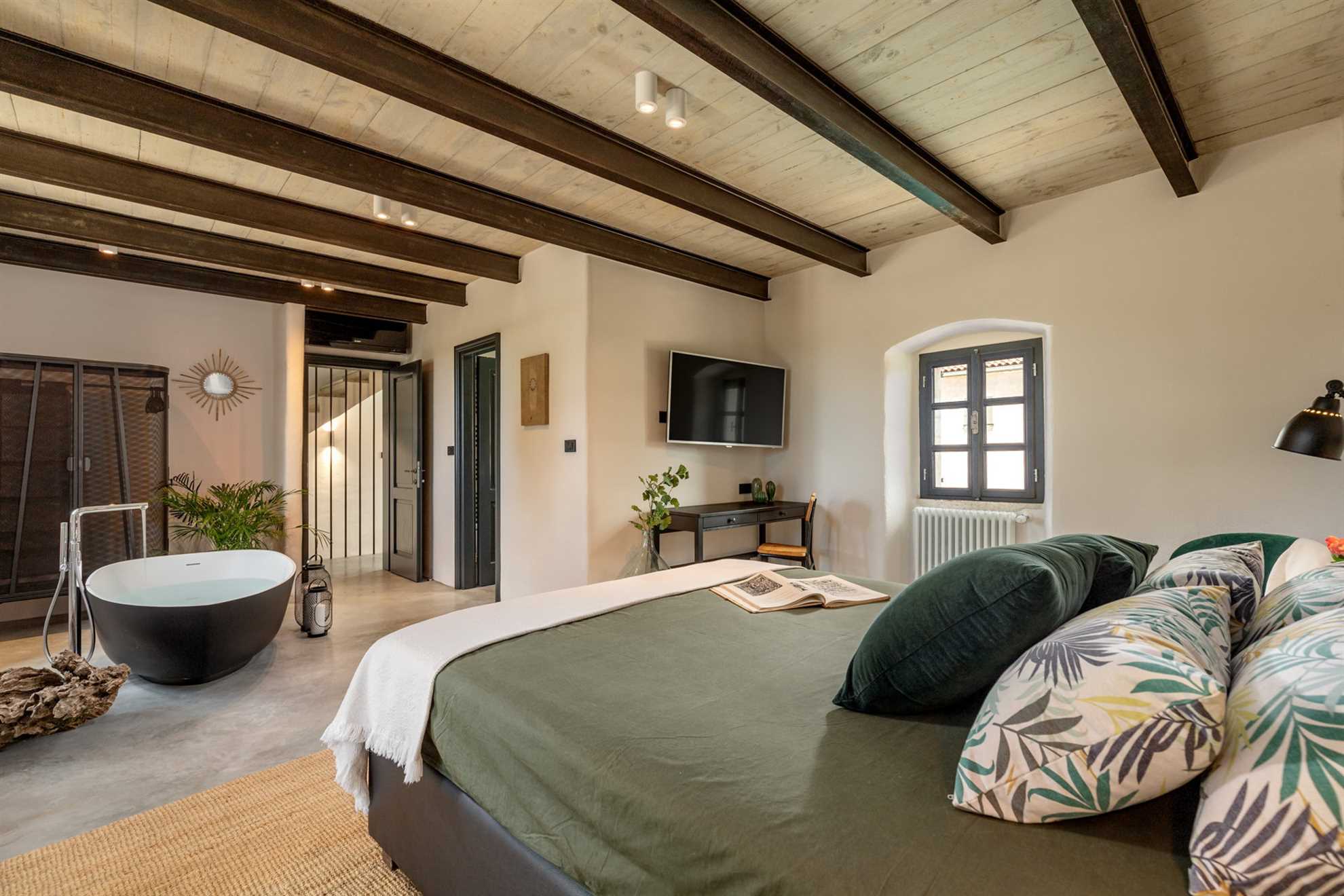 Villa Ferna with Pool