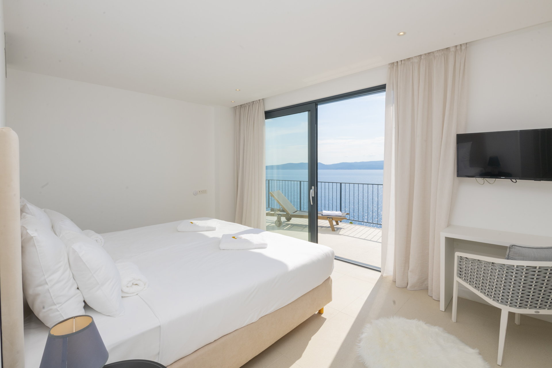 Villa Azul Grande with Heated Pool