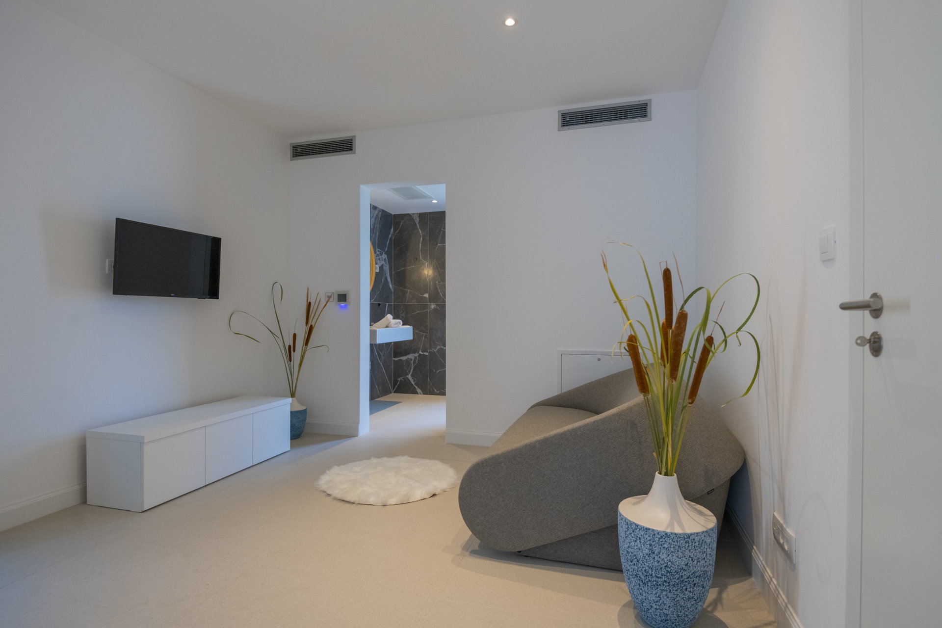 Villa Azul Grande with Heated Pool
