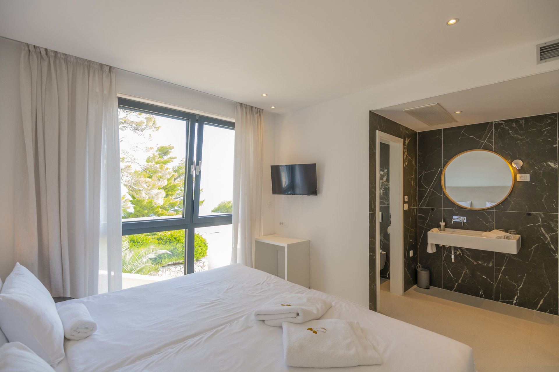 Villa Azul Grande with Heated Pool