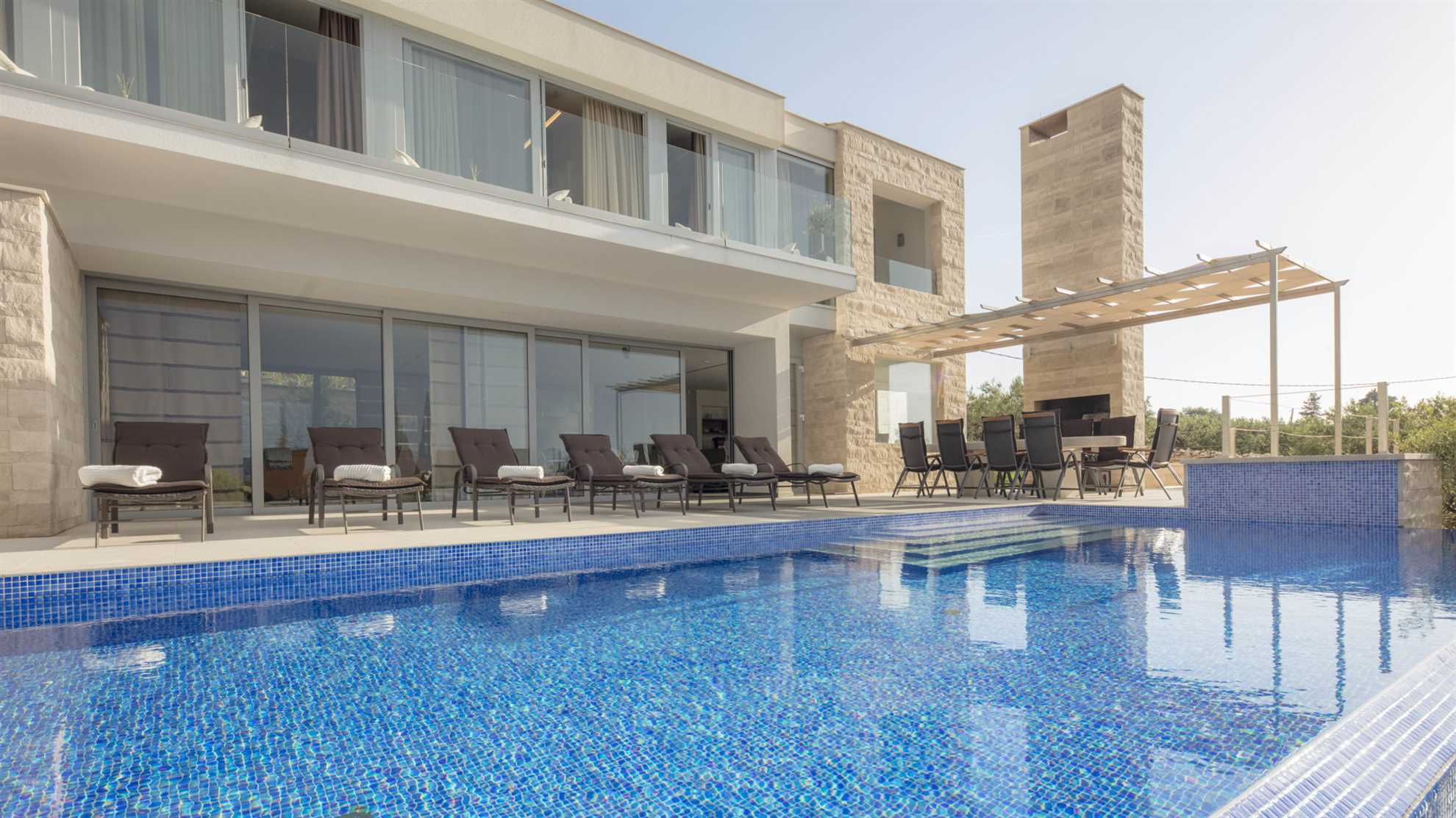 Luxury Villa Spectrum with Heated Pool