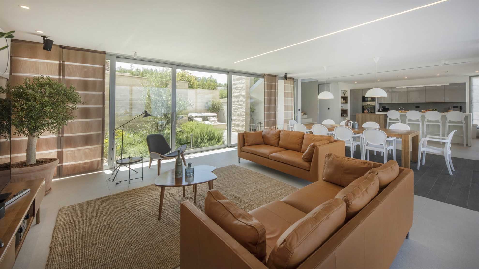 Luxury Villa Spectrum with Heated Pool